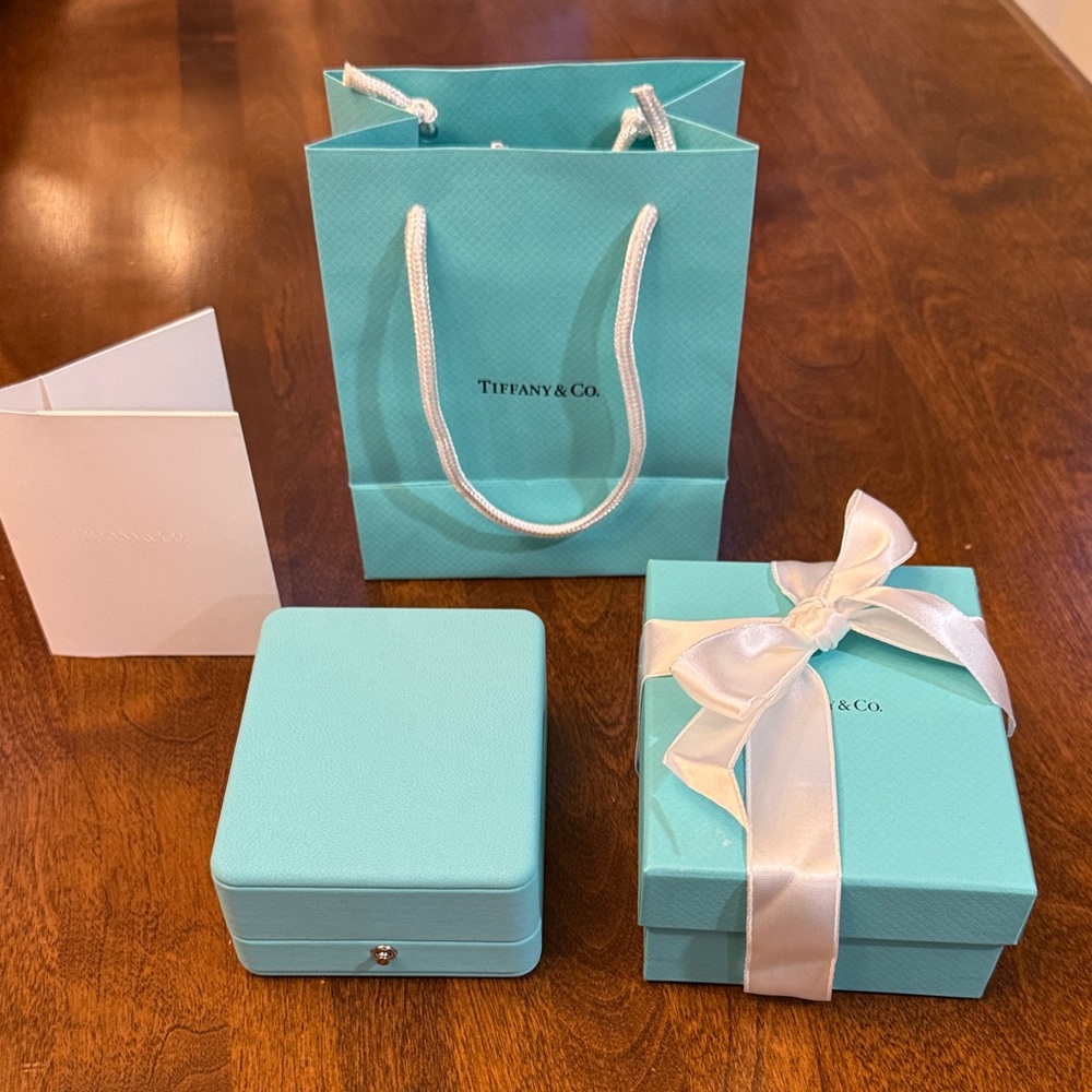 Tiffany & Co. Turquoise Gift Set with Ribbon